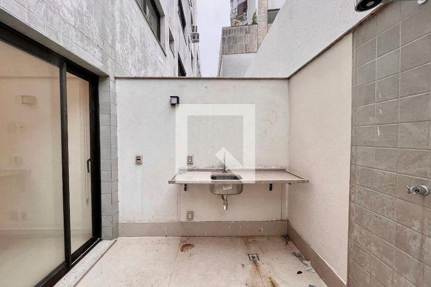 1-bedroom unfurnished apartment with enclosed balcony — photo 28
