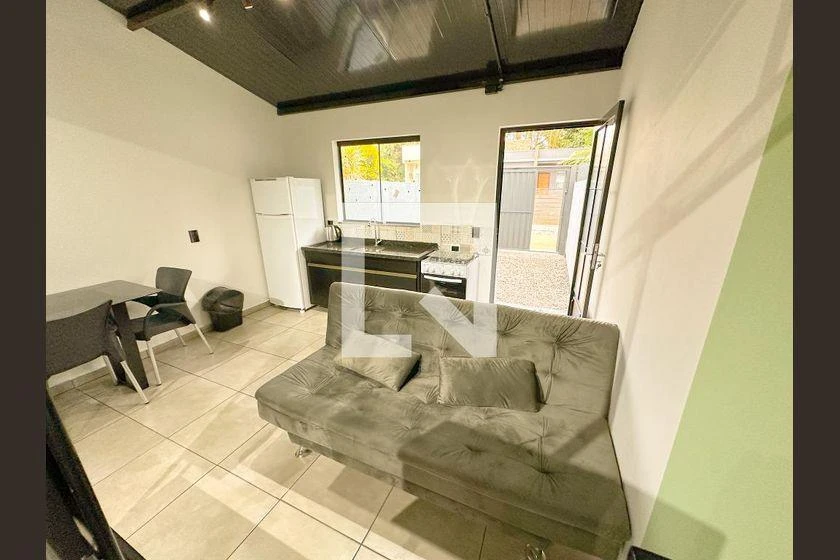 Furnished one-bedroom, 32 m² house in Florianópolis — photo 7