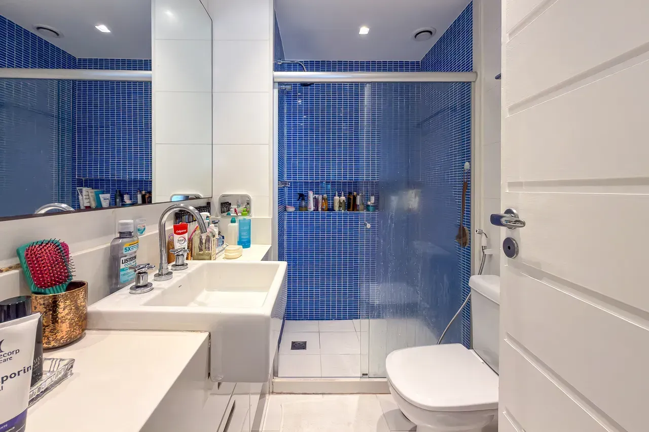 Furnished 3-bedroom apartment with 4 bathrooms — photo 7