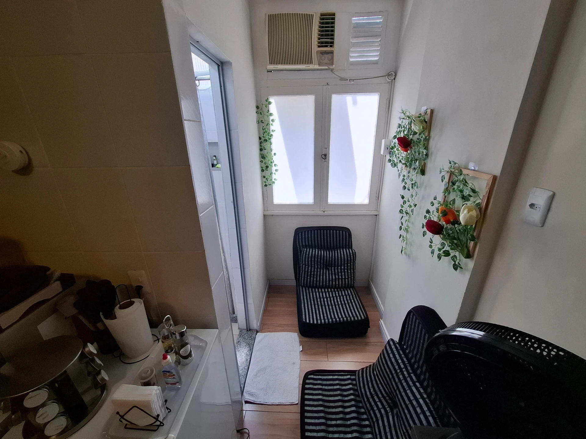 Studio com piso de madeira ou laminado, Santa Teresa — photo 7