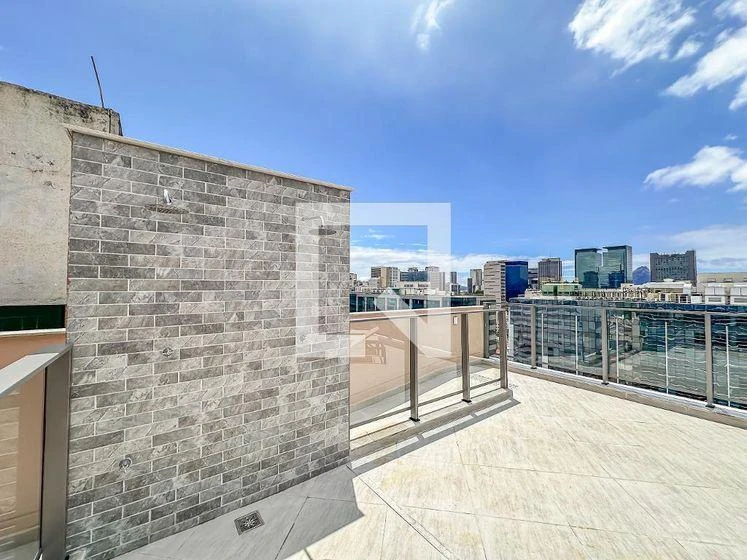 2-bedroom apartment in a building with a gym — photo 42