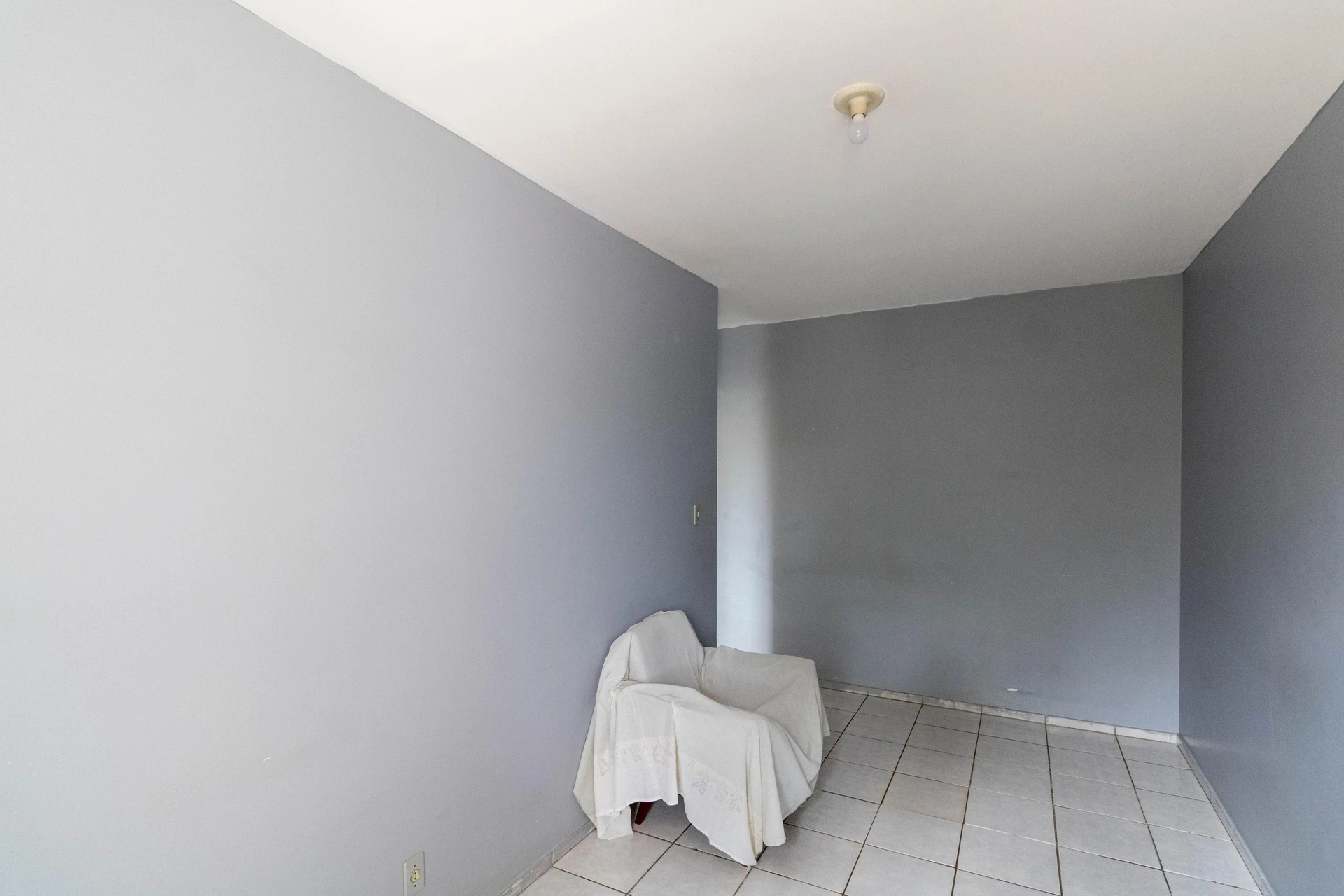 2-bedroom apartment in a building with a gym — photo 36