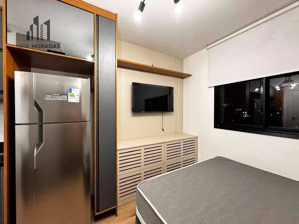 Unfurnished studio with open-plan kitchen and 1 bath — photo 5