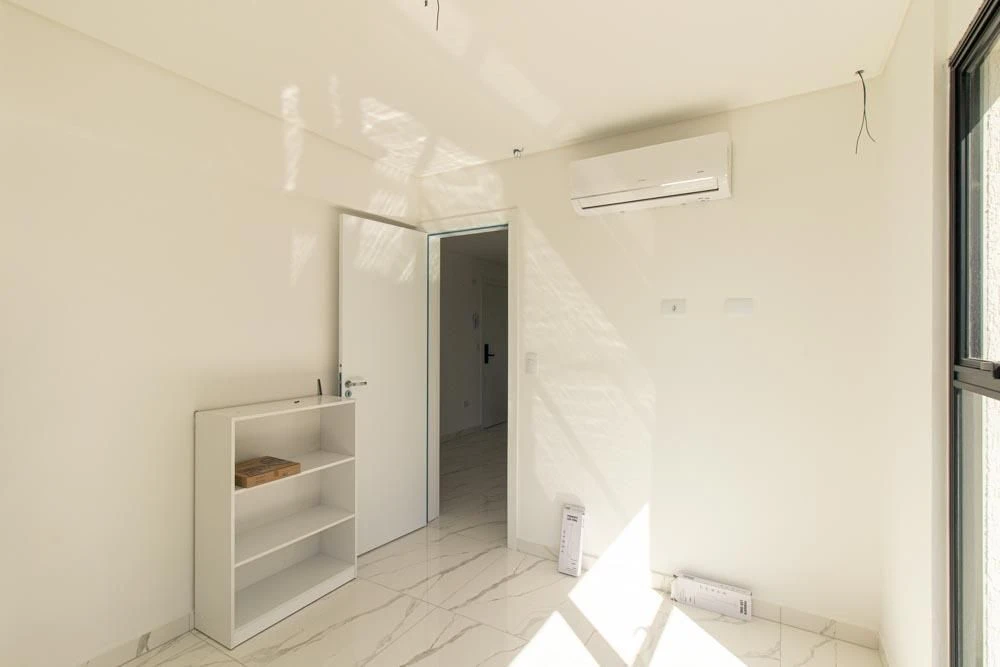 Floor-to-ceiling windows in a one-bedroom apartment, 36 m² — photo 18