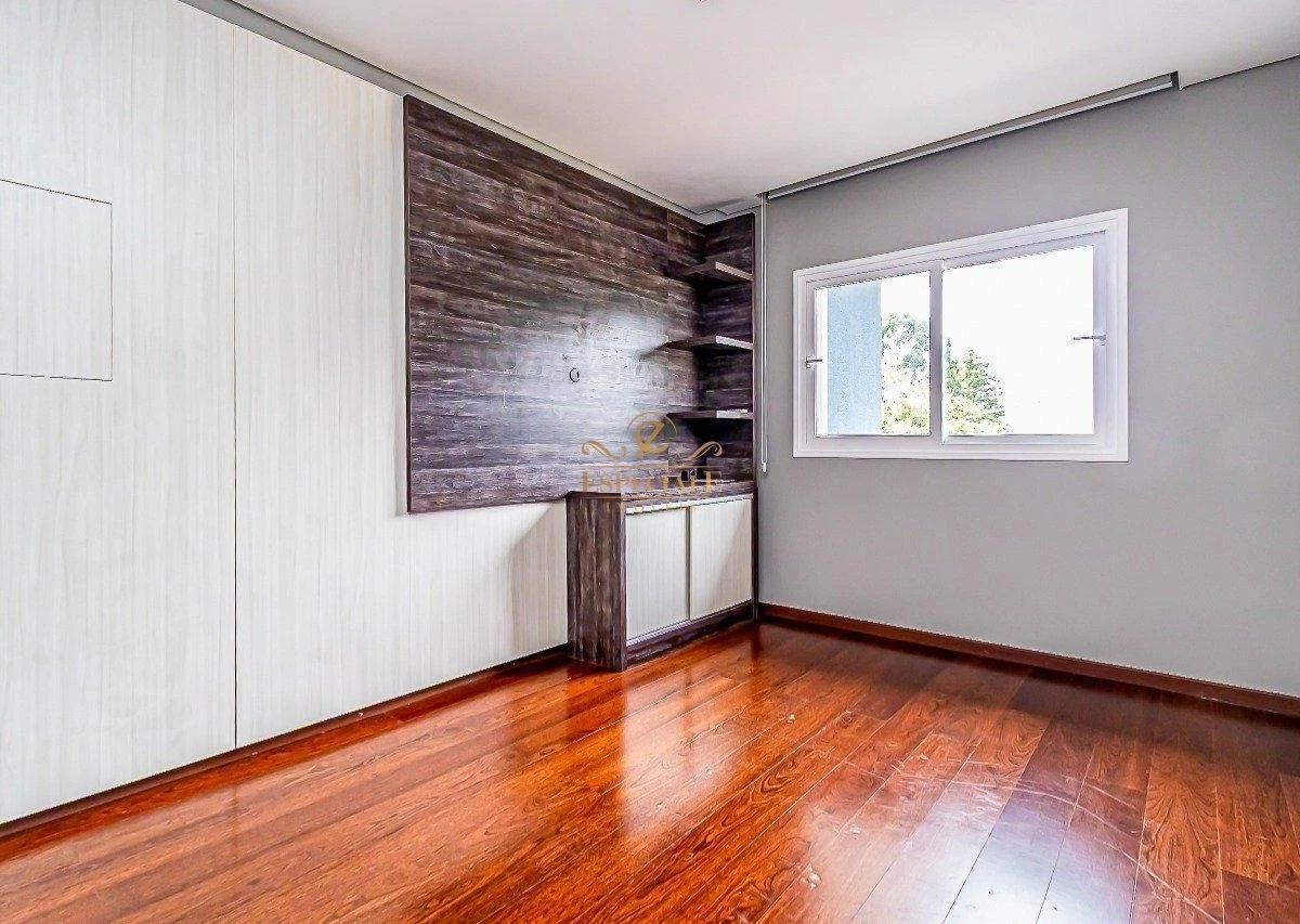 Ванна и 3 спальни: дом 295 м² — photo 17