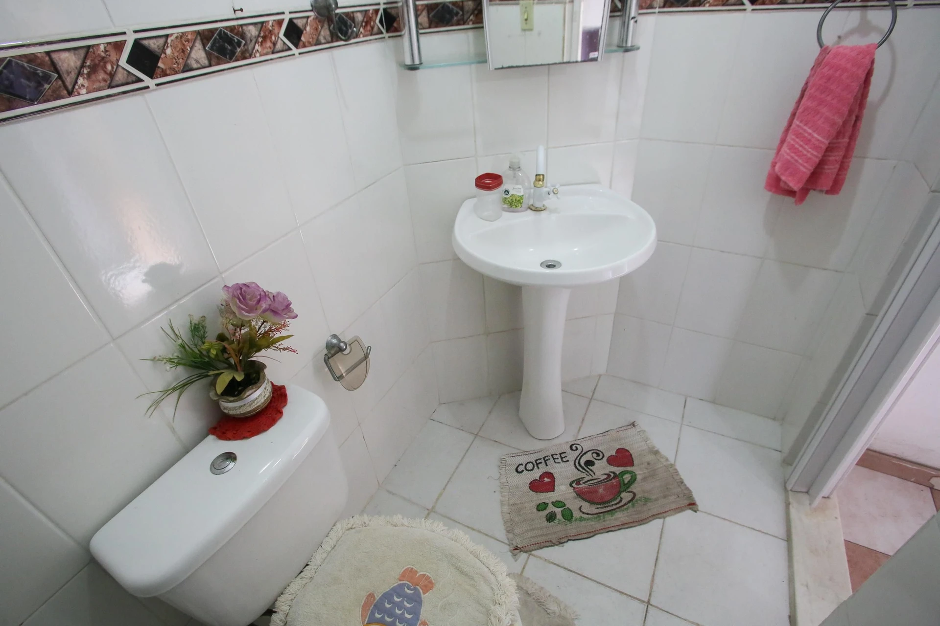 Casa mobiliada com 2 suítes e 3 banheiros e 1 vaga — photo 47