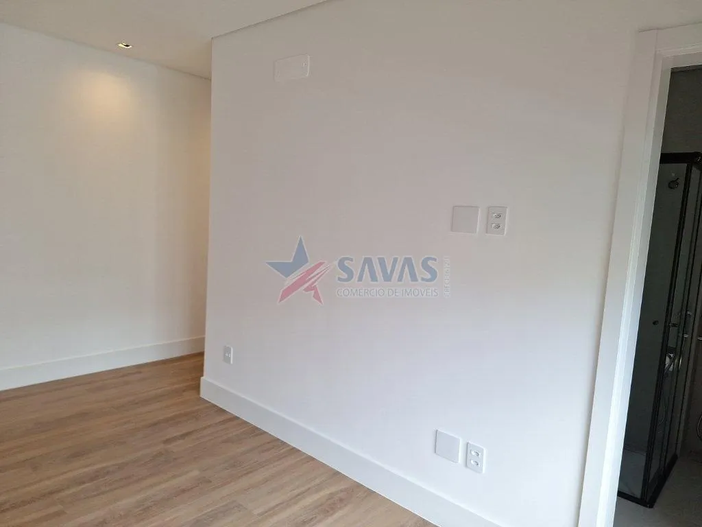 3-bedroom apartment in a building with a coworking space — photo 13