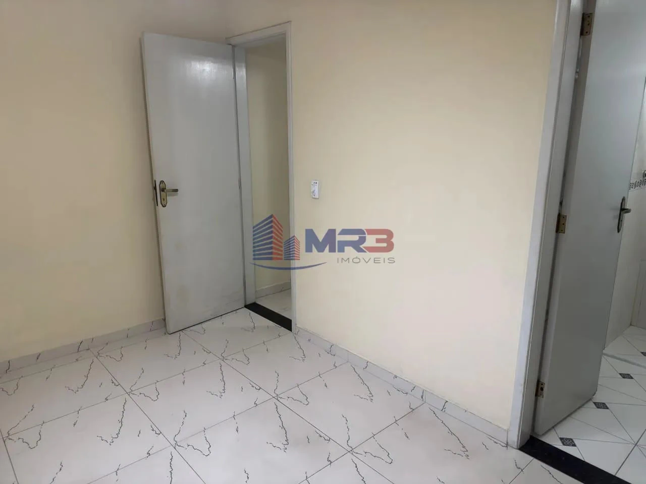 2-bedroom apartment in a building with a pool — photo 17