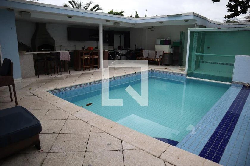 Furnished 525 m² house with 3 en-suites and gas kitchen — photo 23