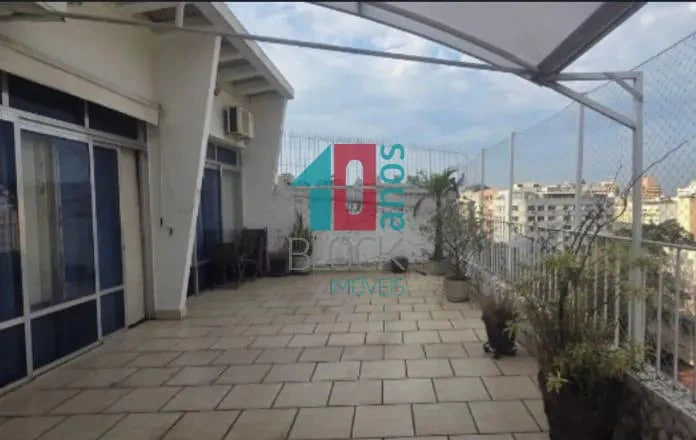 3-bedroom apartment with a mountain view — photo 11