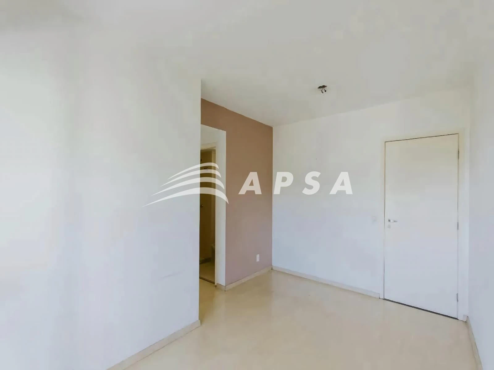 Unfurnished 2-bedroom apartment with a private BBQ — photo 26