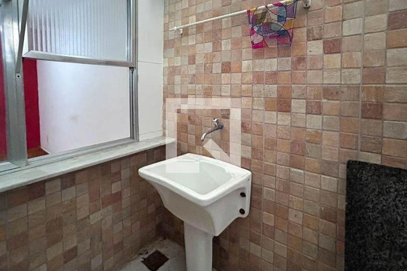 House, 50 m², with wood or laminate floors — photo 10