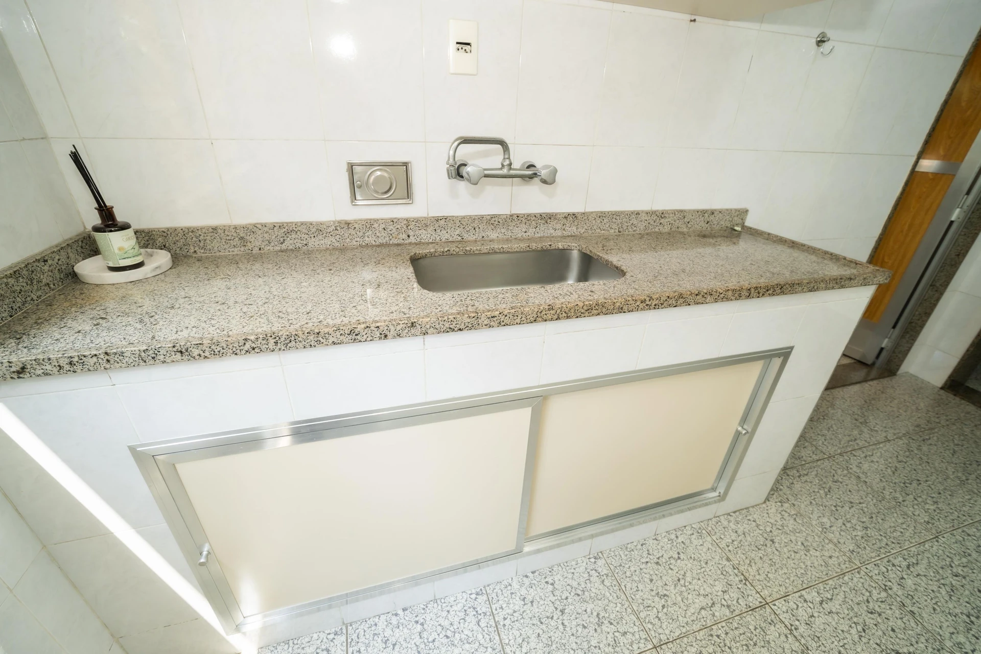 Furnished house, 449 m², with a jacuzzi — photo 34