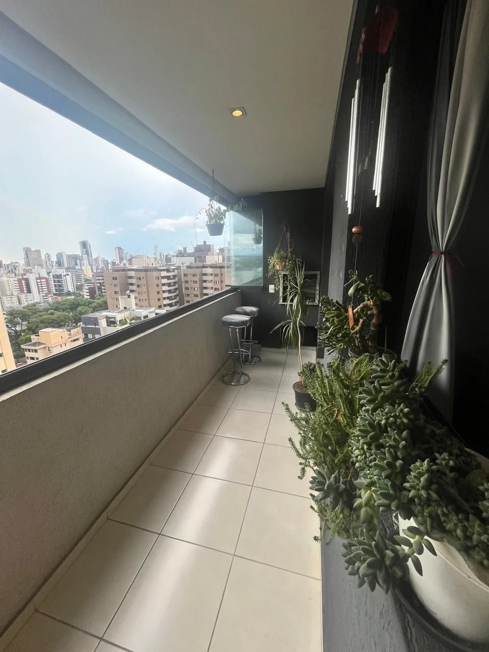 Furnished apartment, 48 m², with a glass-enclosed balcony