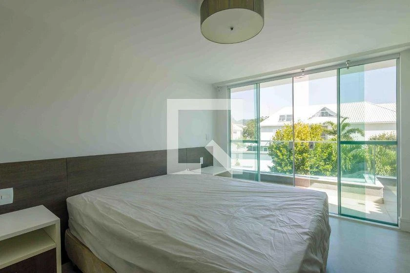 6-bedroom house with 470 m² and 7 parking spaces — photo 10