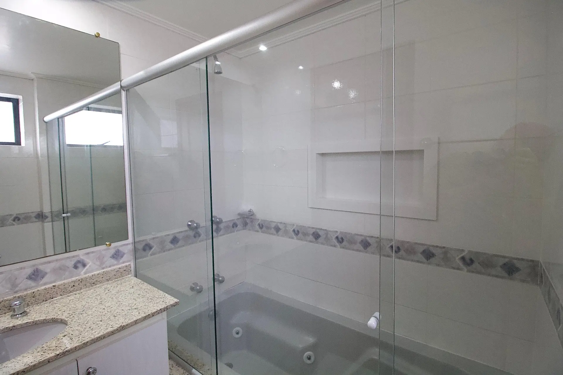 Apartment, 147 m², with a jacuzzi — photo 21