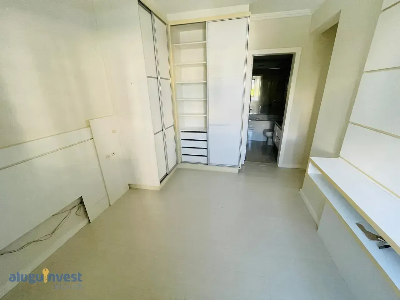 2-bedroom apartment with a washing machine in Florianópolis — photo 9