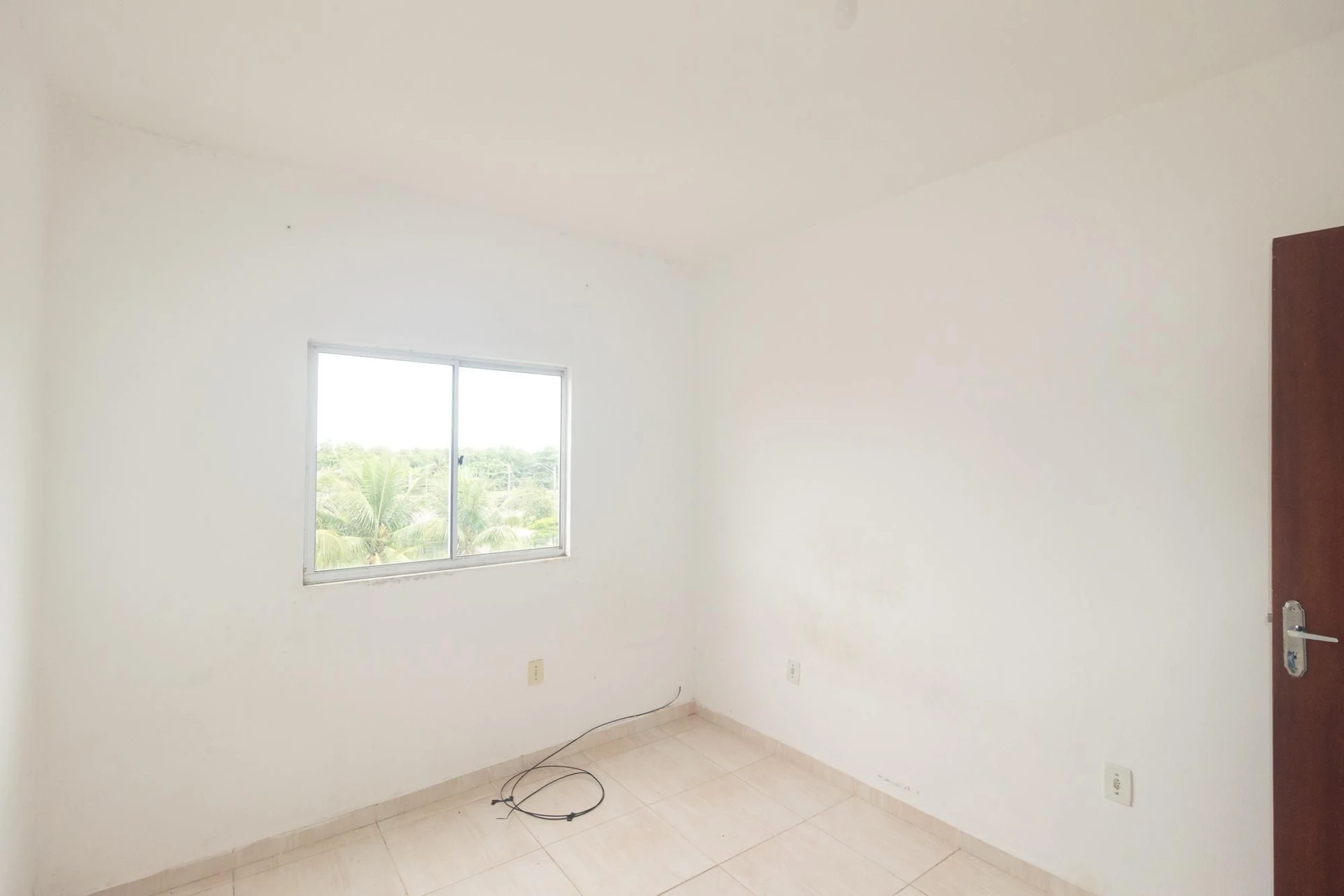 Unfurnished 2-bedroom apartment with 1 bathroom and pets — photo 27