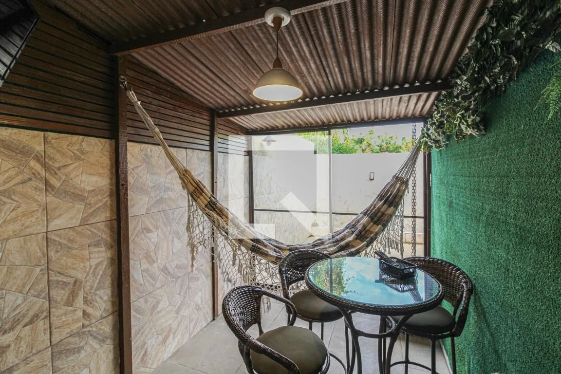 Furnished house with 2 bedrooms and 2 parking spaces — photo 18