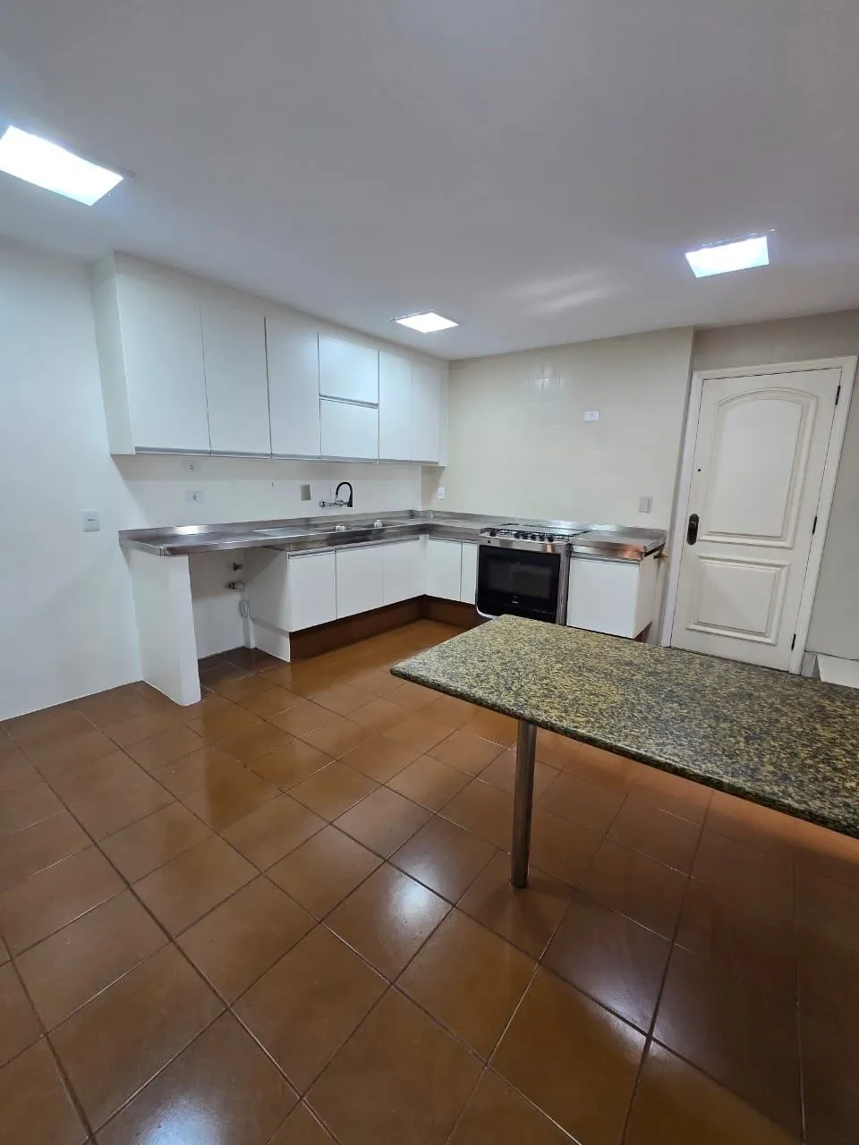 Apartamento com 3 quartos e 5 banheiros com varanda — photo 7