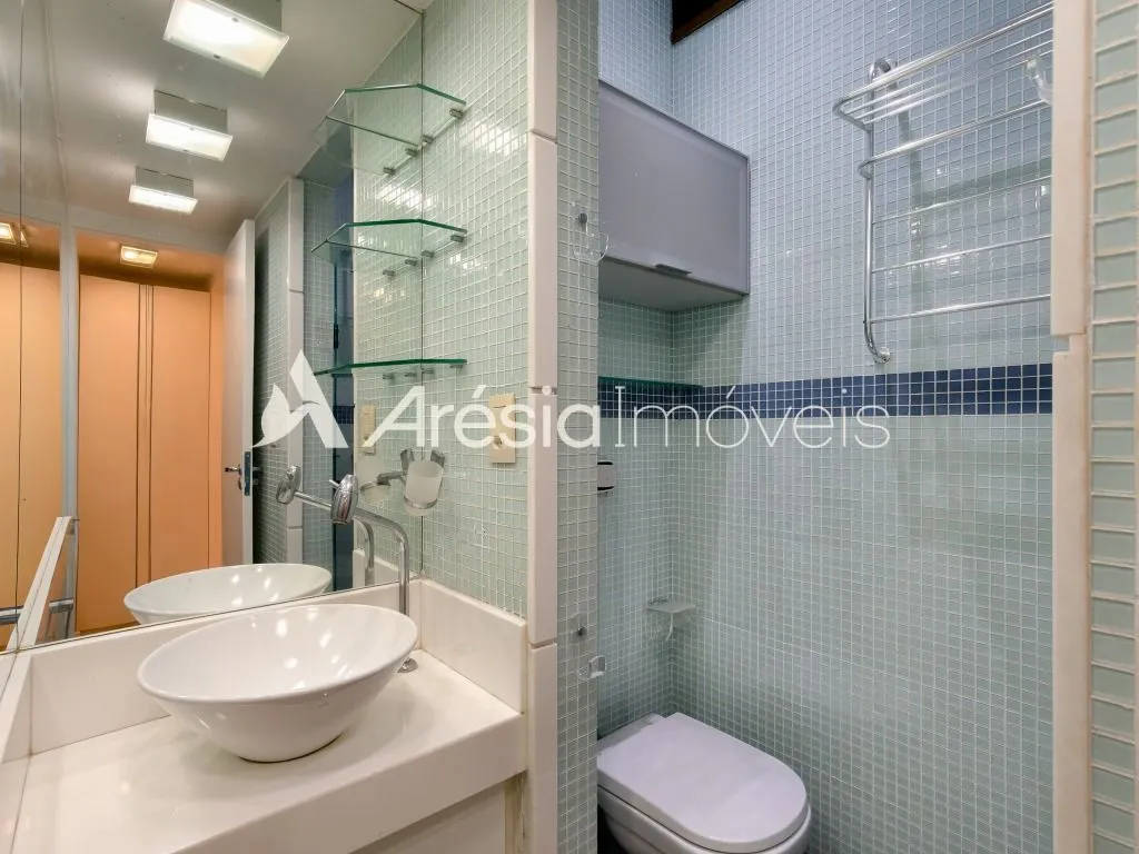 Washing machine in a one-bedroom apartment, 35 m² — photo 20