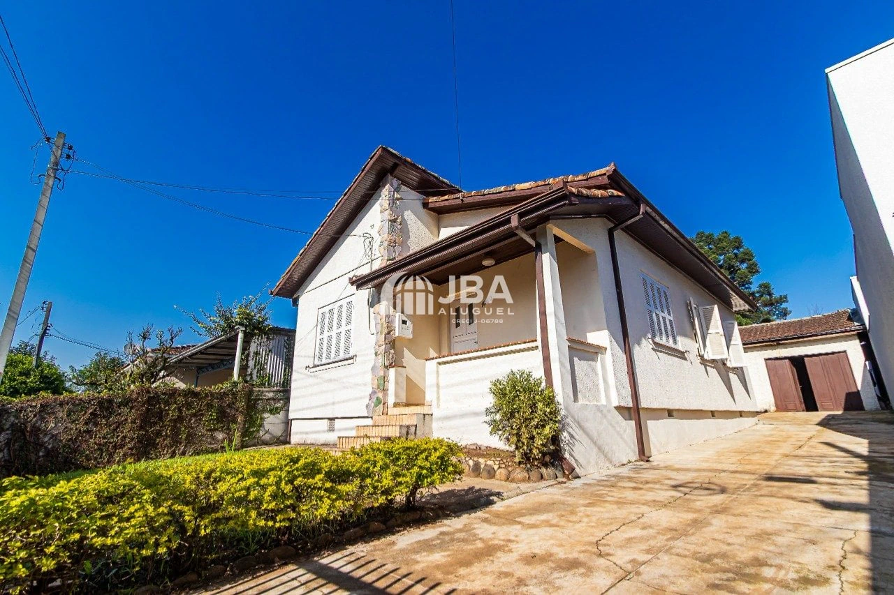 House with 3 bedrooms and a private BBQ