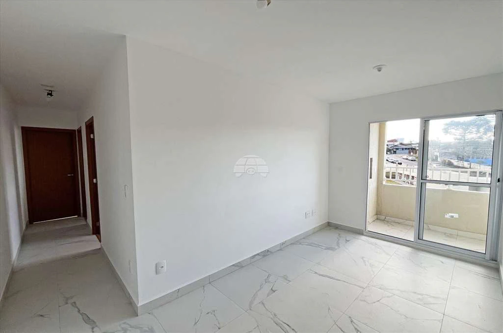 2-bedroom apartment with living room and 1 parking space — photo 4