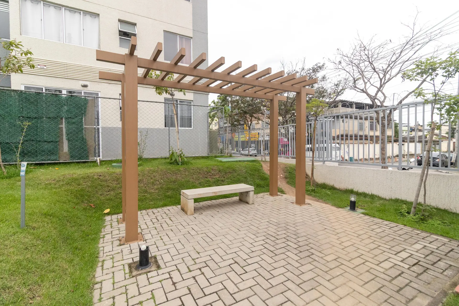 Apartamento com 2 quartos e piscina no condomínio — photo 12