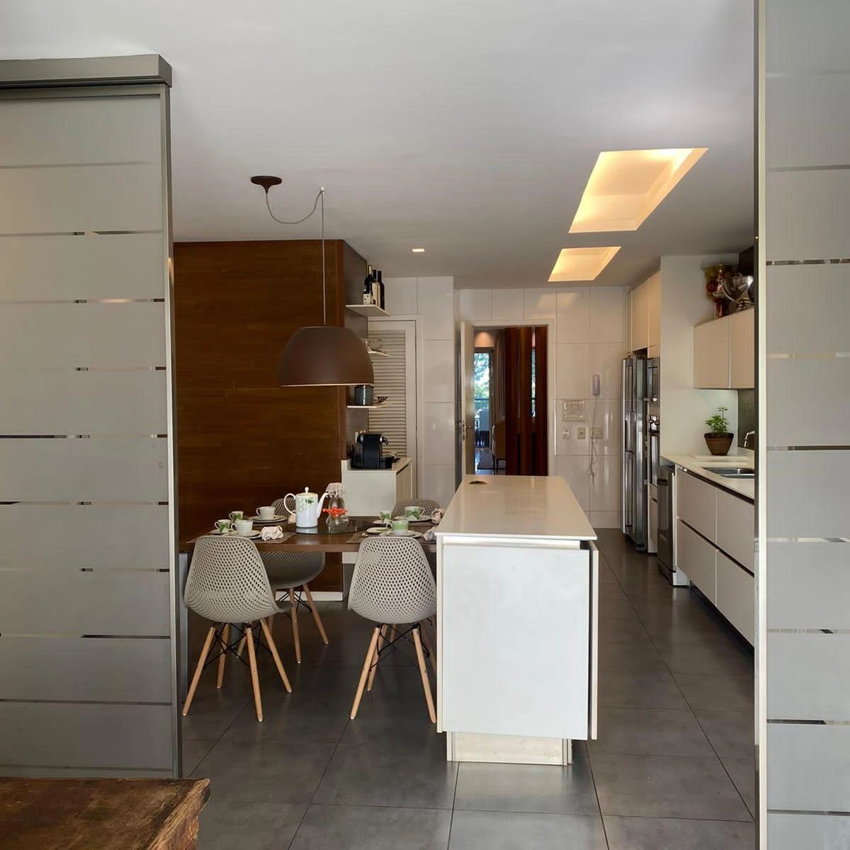 Apartamento mobiliado 420 m² com 4 suítes e varanda envidraçada — photo 15