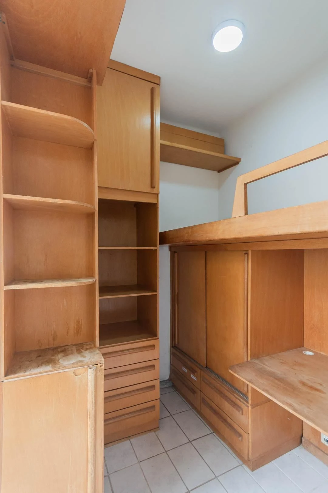 Home office in a 2-bedroom apartment, 90 m² — photo 24