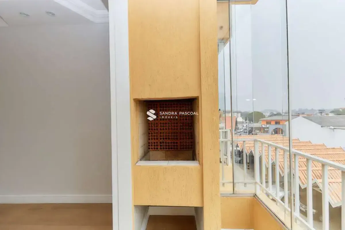 Wood or laminate floors in a one-bedroom apartment, 69 m² — photo 9