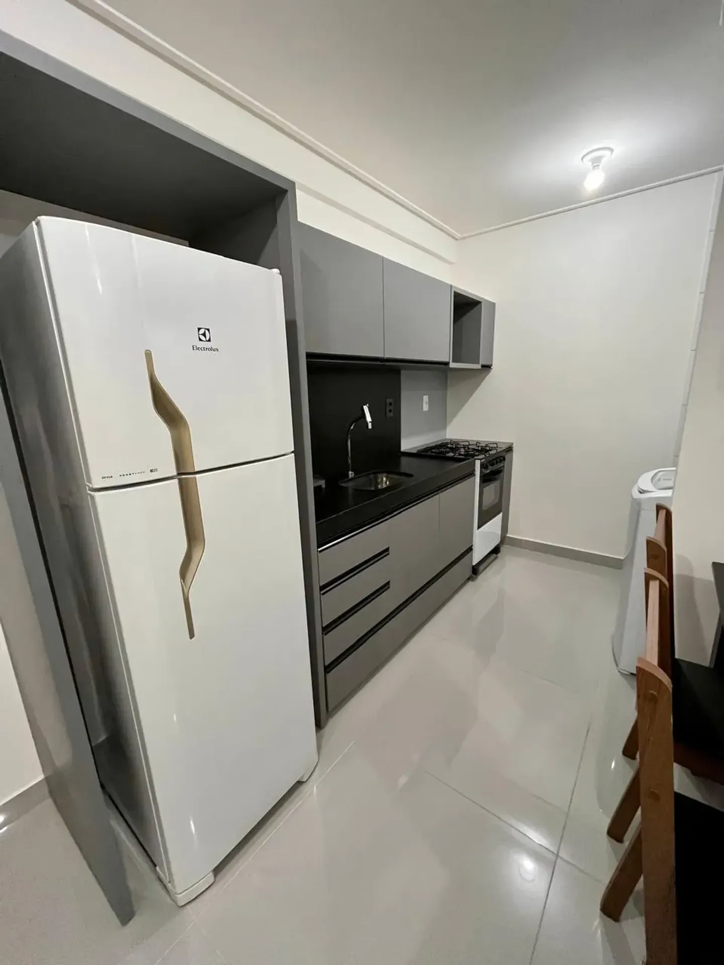 Furnished 2-bedroom apartment with 60 m² on the 14th floor — photo 7