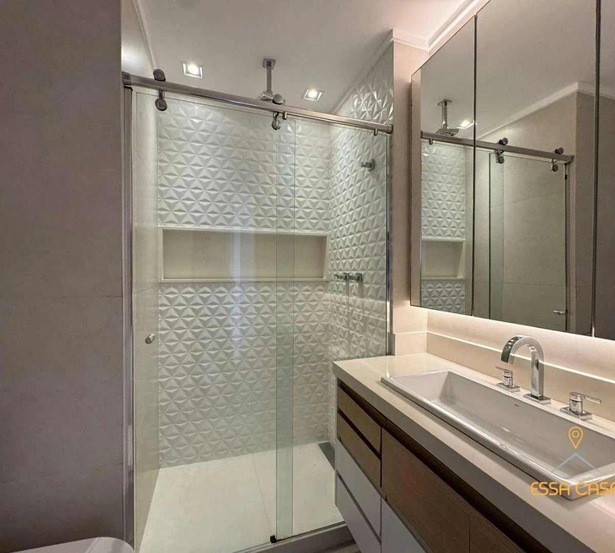 4-bedroom apartment with a water view in Rio de Janeiro — photo 19