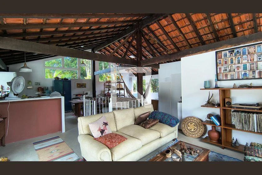 Furnished house, 270 m², with floor-to-ceiling windows — photo 3