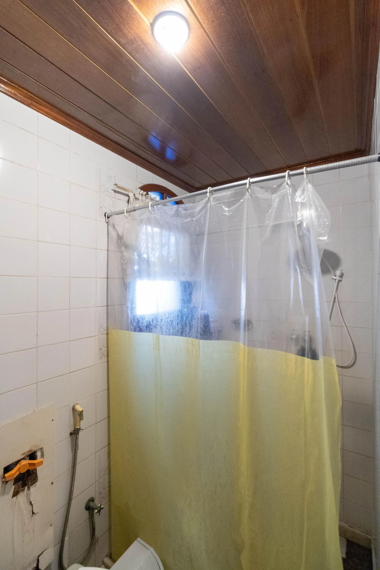 Furnished rental house with 2 bedrooms and 2 baths — photo 37