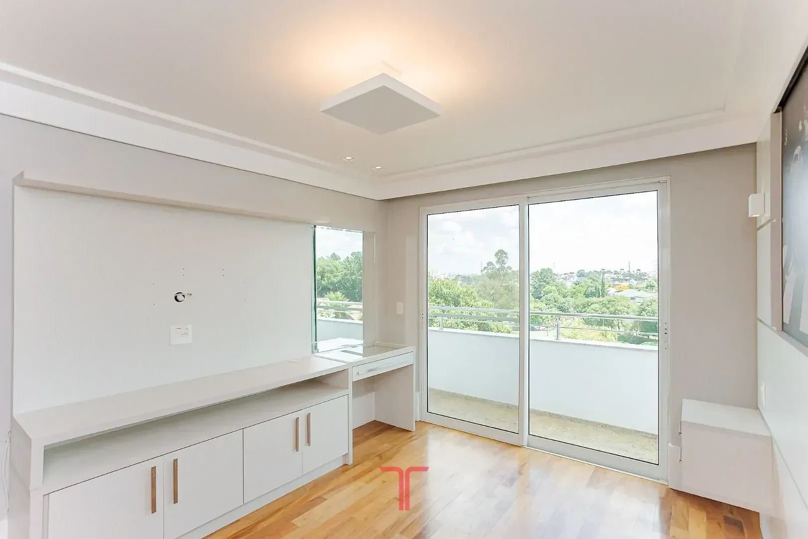 Дом 550 м² с 5 спальнями и приватным садом — photo 29