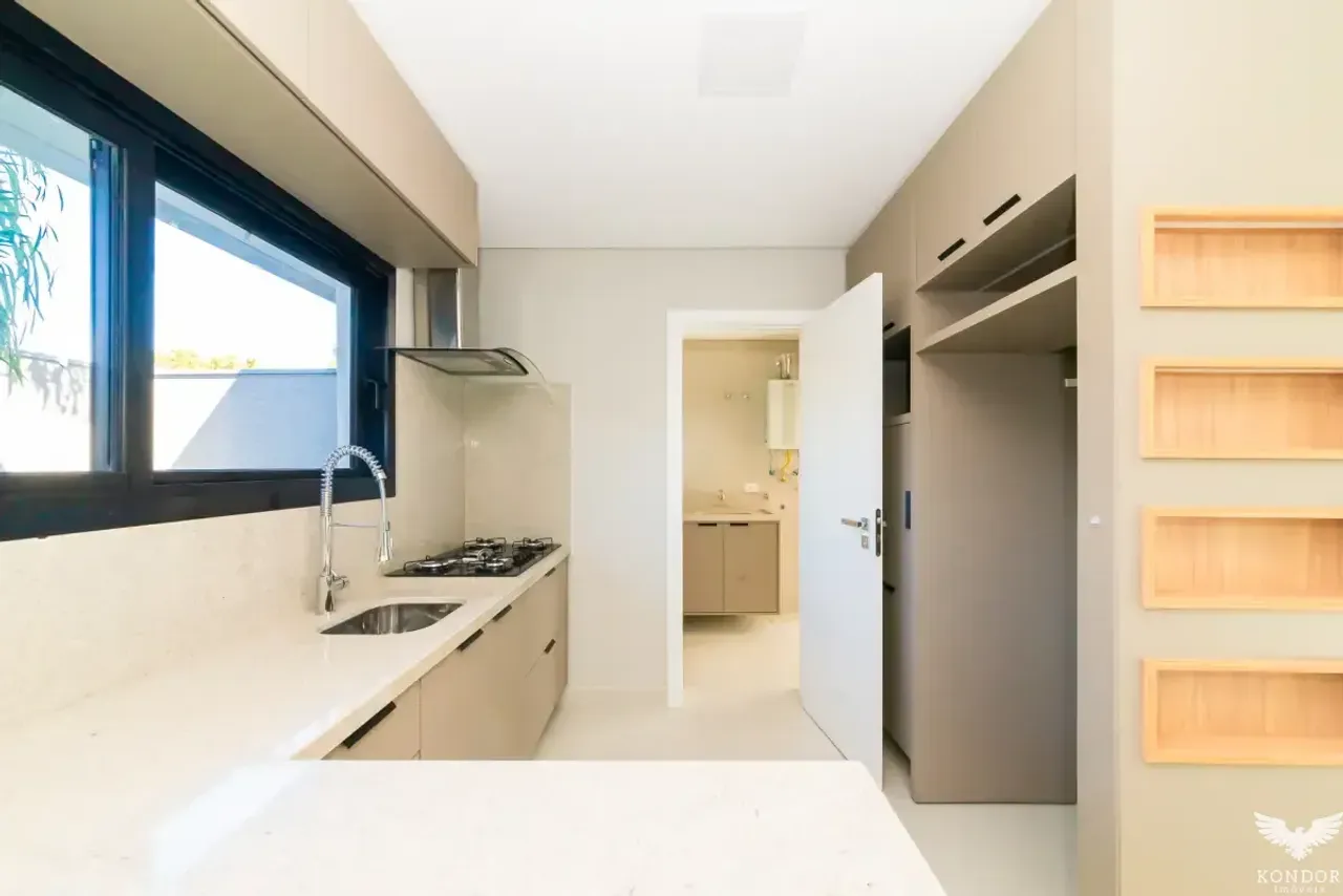 House with 3 bedrooms, 1 en-suite, balcony 135 m² — photo 13