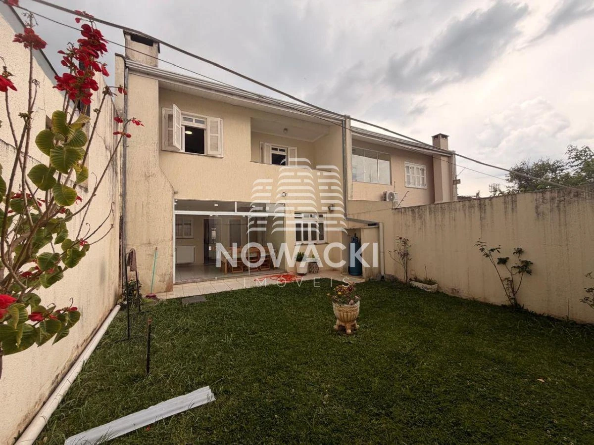 318 m² house with a bathtub and a home office — photo 28