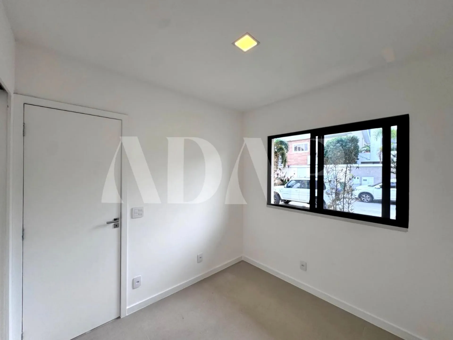 4-bedroom apartment with a mountain view in Rio de Janeiro — photo 7