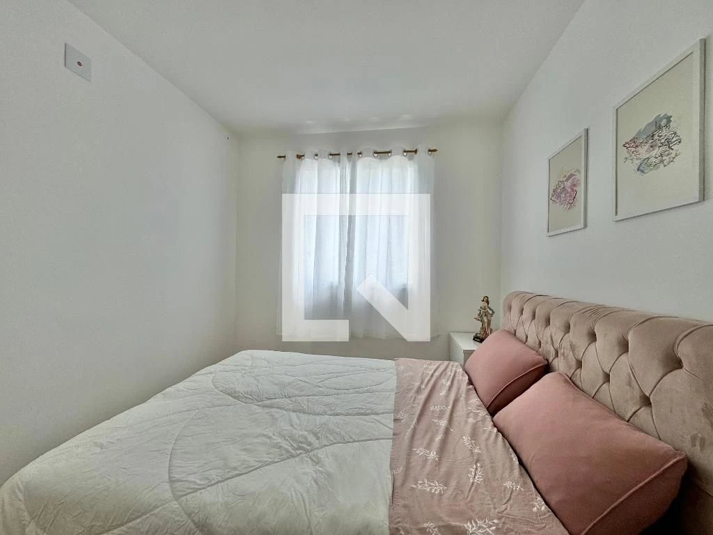 Furnished 2-bedroom apartment with 1 bathroom and mountain view — photo 20