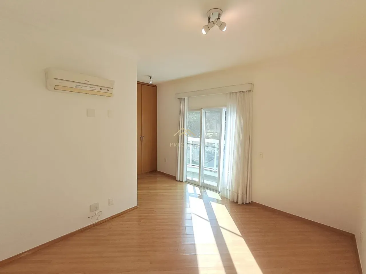 Casa em condomínio fechado com 6 quartos e 13 banheiros — photo 40