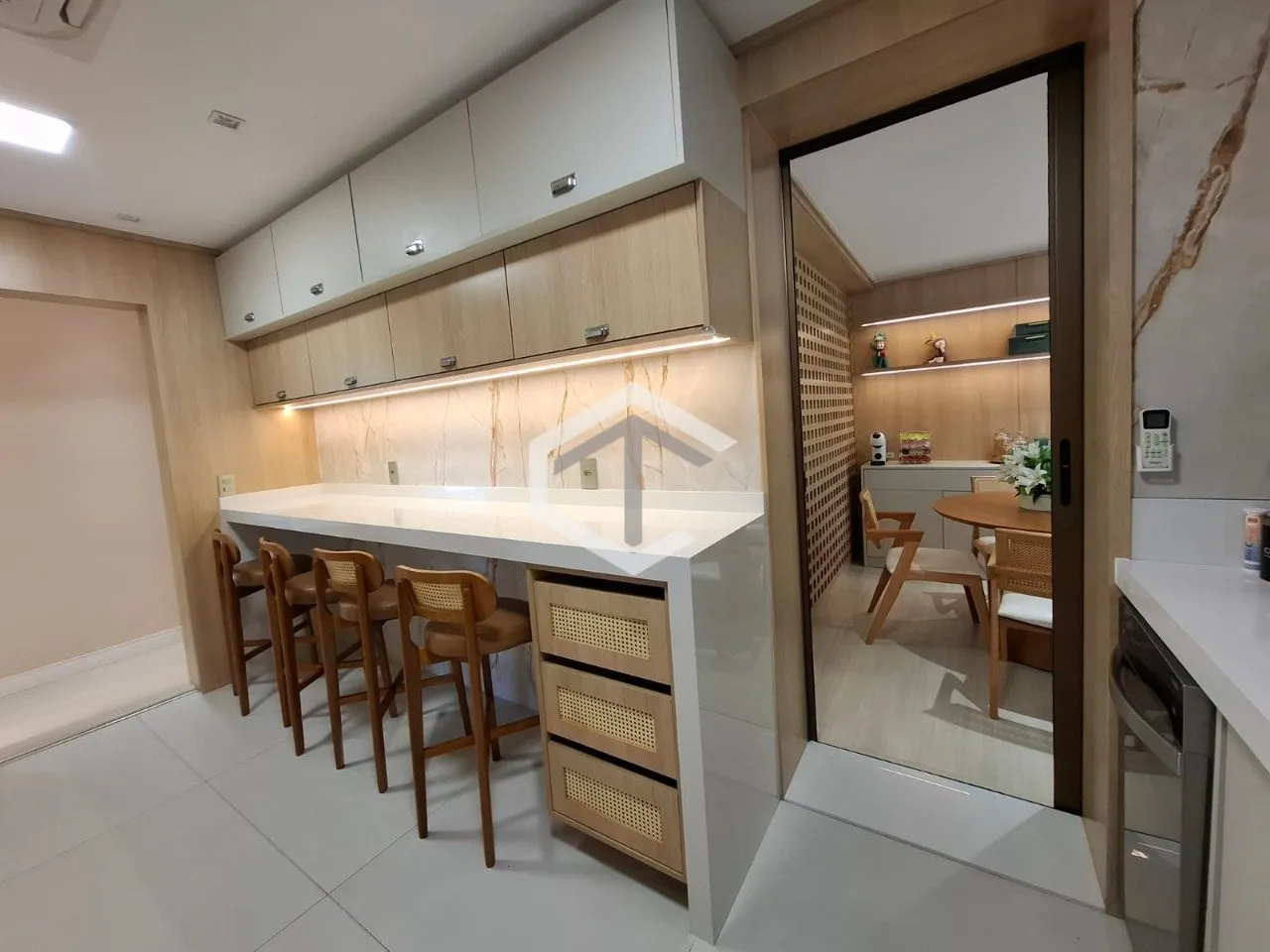217 m² apartment with a mountain view and a private pool — photo 45