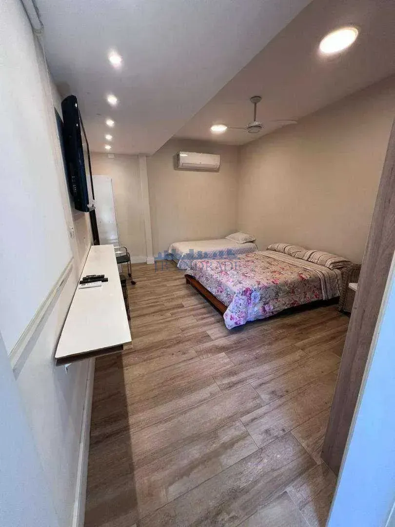 Casa com cozinha fechada e fogão a gás — photo 23