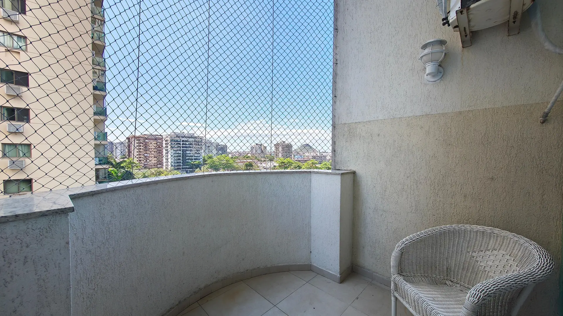 Rent-ready 2-bedroom apartment with balcony — photo 24