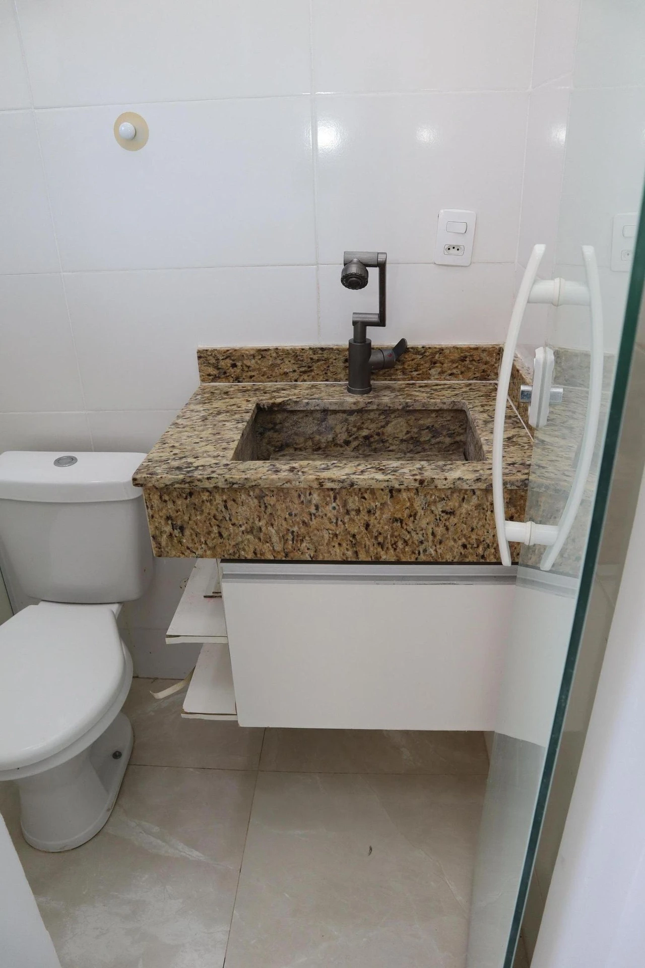 2-bedroom house with a garden in Rio de Janeiro — photo 32