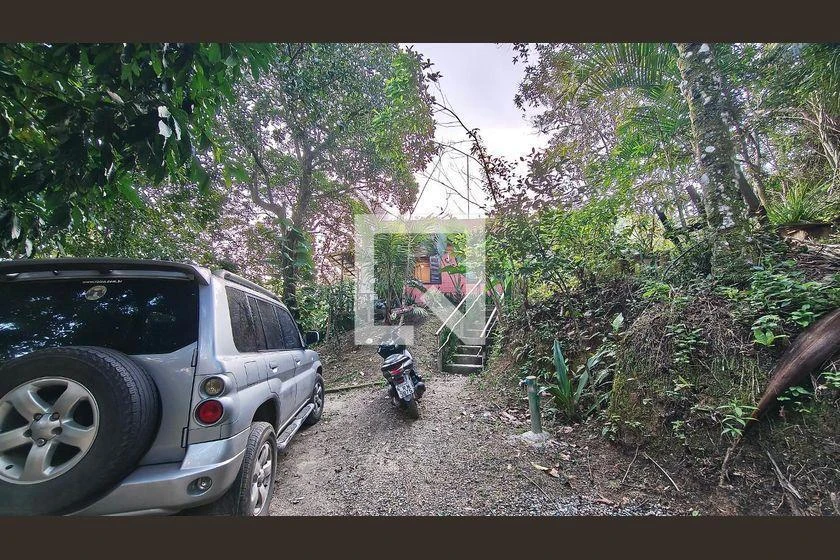 Casa mobiliada com cozinha americana, 3 quartos e jardim — photo 35