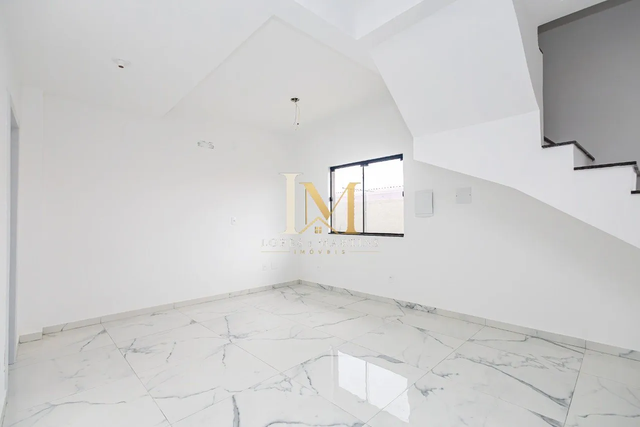 3-bedroom house with an open kitchen and private garden