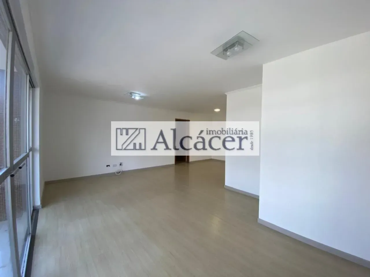 3-bedroom apartment with 4 bathrooms and 2 parking spaces — photo 4