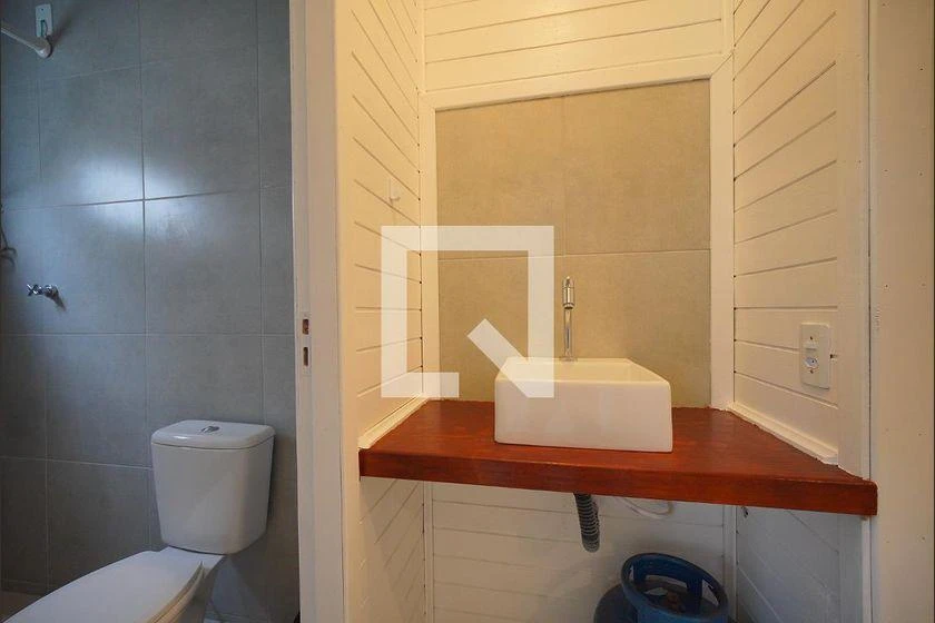 One-bedroom, 24 m² house in Florianópolis — photo 4