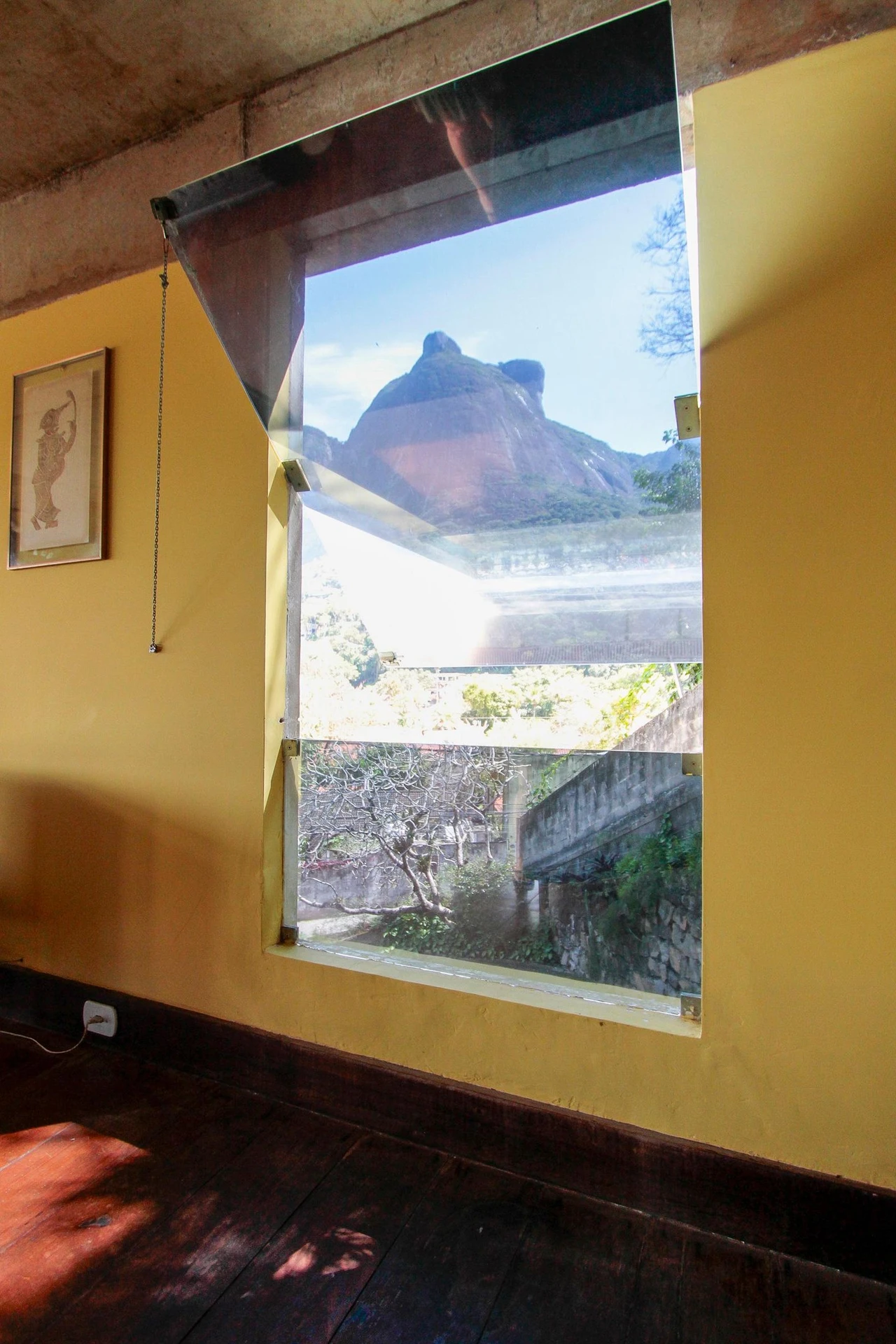 Apartamento de 109 m² com banheira e janelas do piso ao teto — photo 15
